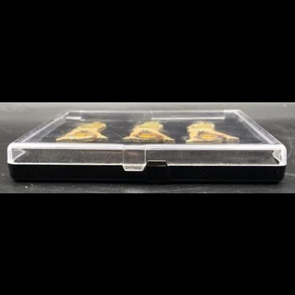 Hard Rock Cafe Nagoya Japan 3rd Anniv. Limited SEXY WAITRESS 3 Pin Set In Case - Picture 7 of 9